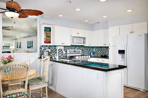 kitchen , dining area