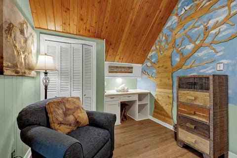 Working space in the second bedroom.