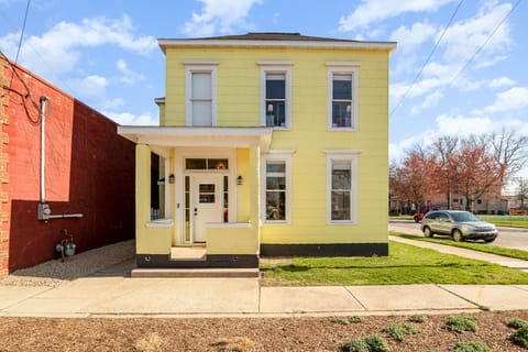 Front door main entrance to other unit in the building