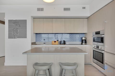 Fully-equipment kitchen