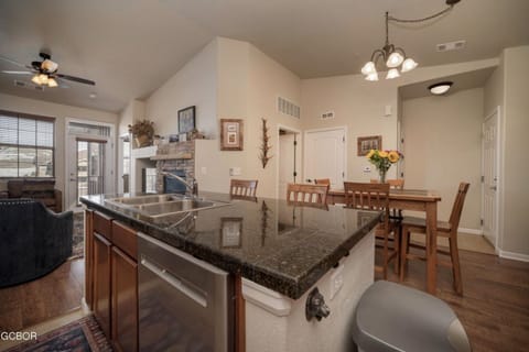 Spacious, fully equipped kitchen for delicious meals!