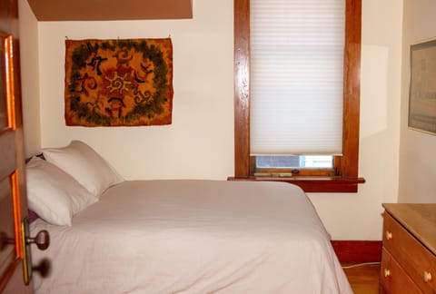 In-room safe, iron/ironing board, travel crib, free WiFi