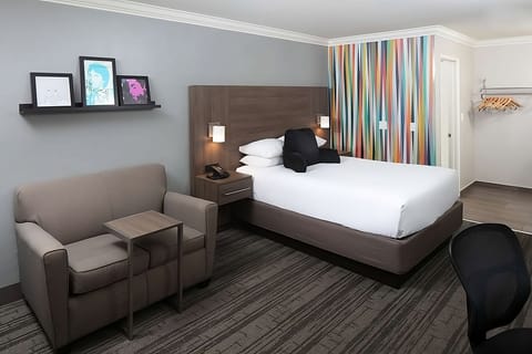 Exact unit will be assigned upon arrival. Views, colors and decor may vary.