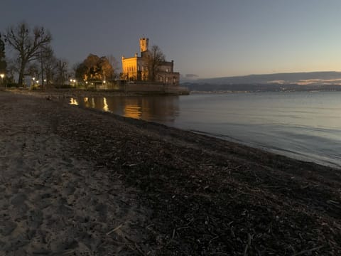 Beach nearby, sun loungers