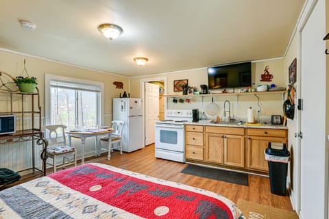 Whittier Vacation Rental | Studio | 1BA | Step-Free Access | 800 Sq Ft