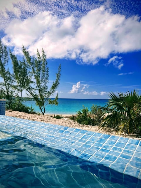 Outdoor pool, an infinity pool