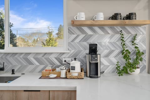 COFFEE & TEA Compliments 