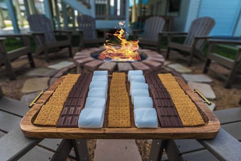 Gather around the large firepit and enjoy family time with complimentary s'mores!