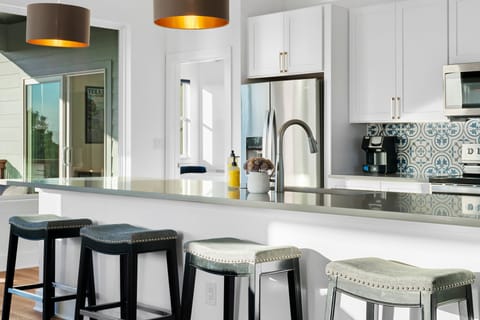 Kitchen | Main Floor | Coffee Maker | Toaster | Blender