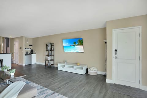 Spacious Open Living Room Area w/ Smart TV-