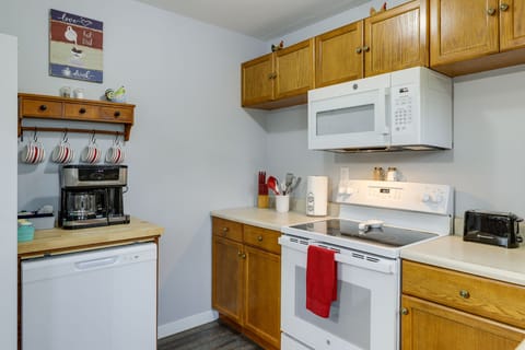 Kitchen | Cooking Basics | Coffee Maker | Microwave | Toaster | Spices