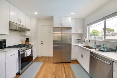 Kitchen | Blender | Crockpot | Coffee Maker | Cooking Basics | Spices