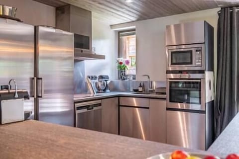 F8b1af36 e5c5 40ea b7be 740614676a5a