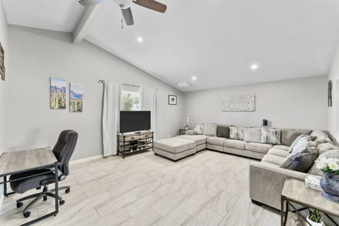 Living area | Smart TV