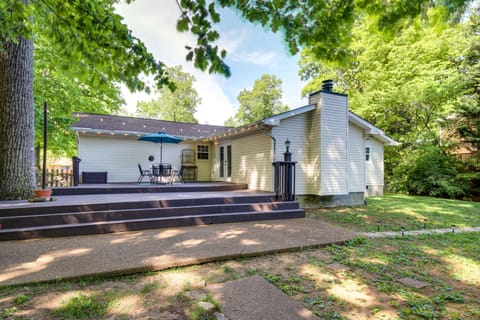 Knoxville Vacation Rental | 3BR | 2BA | 1,708 Sq Ft | 1 Step to Enter