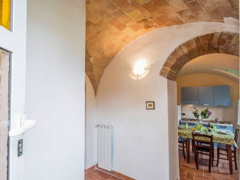 Property, Arch, Room, Building, Architecture, Wall, Ceiling, Interior Design, House, Real Estate