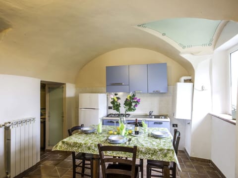 Property, Room, Building, Ceiling, Interior Design, House, Furniture, Yellow, Architecture, Floor