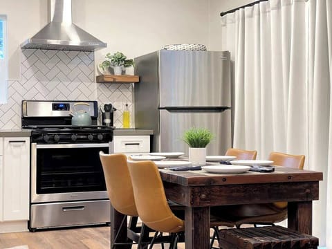 Fully stocked kitchen for all your cooking needs