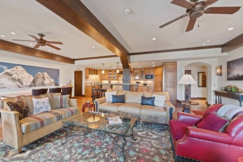 1682614933779-1697-14