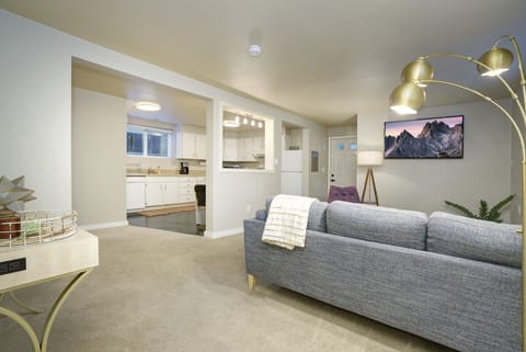 lower unit sitting room