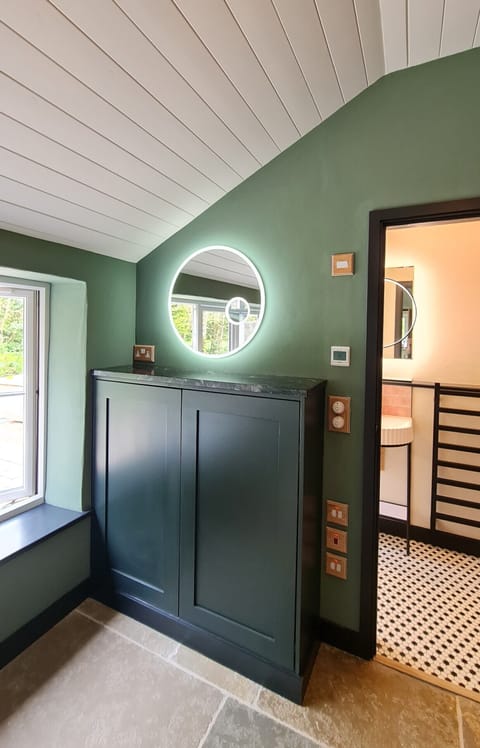 Bedroom with En Suite Shower Room