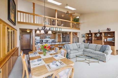 Open floor plan that invites guests to gather and bond, or smaller groups who wish for breathing room and comfortable seclusion.