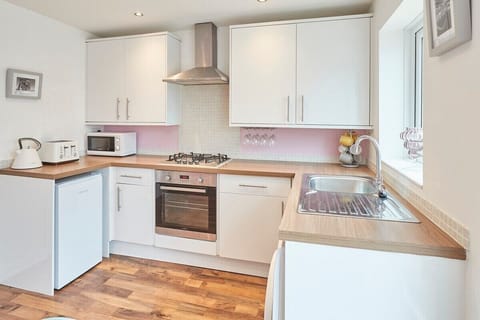 Garden Cottage, Durham - Host & Stay