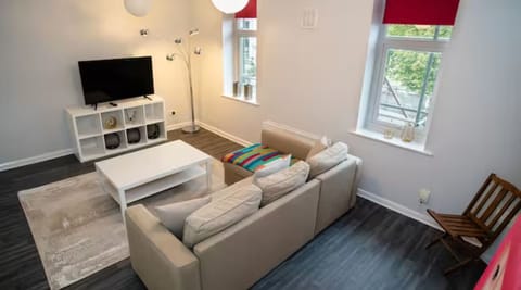 Living area | Smart TV, video games, DVD player, books