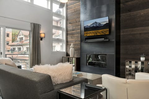 Entertainment - Blue Mesa 2 - Vivid Vacation Rentals Telluride - Entertainment - Blue Mesa 2 - Vivid Vacation Rentals Telluride