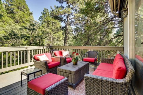 Deck | Outdoor Seating | Gas Grill