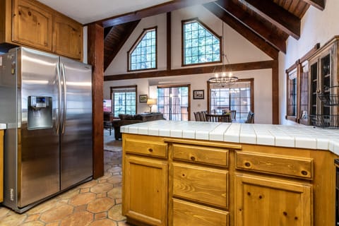 Kitchen opens to dining area - Kitchen opens to dining area