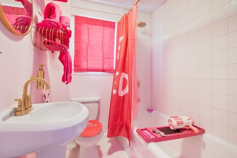 Combined shower/tub, hair dryer, towels, soap