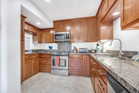 Bring your favorite recipes to life in our spacious and inviting kitchen!