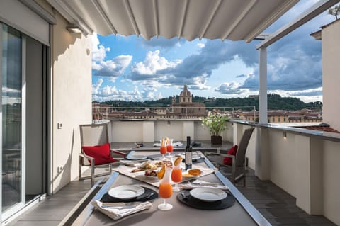 Panoramic terrace perfect for breakfast, lunch, dinner or an evening cocktail