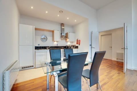 Large one bedroom space in a city centre apartment