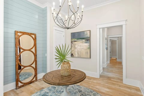 Charming decor that creates a welcoming and stylish atmosphere.