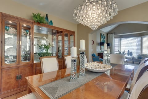 Dining Room | Dishware Provided