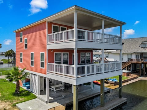 Welcome to Coral Casa!