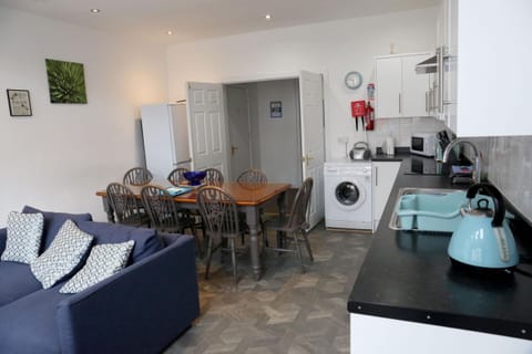 Large communal room in Dragonfly