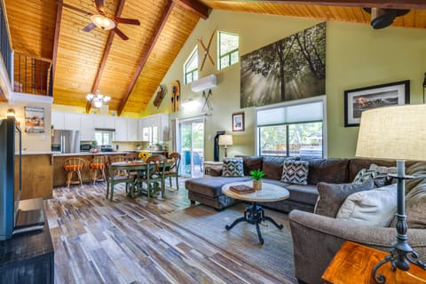 Groveland Vacation Rental | 2BR | 2BA | 1,500 Sq Ft | Stairs Required to Access