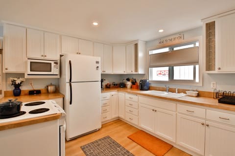Kitchen with air fryer and keurig