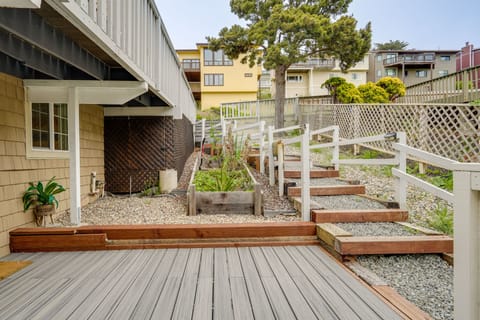 Apartment Exterior | Outdoor Stairs Required