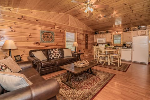 Open floorplan and vaulted ceilings