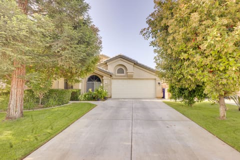 Bakersfield Vacation Rental | 3BR | 2BA | 2,428 Sq Ft | Step-Free Access