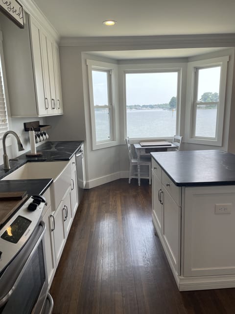 Full kitchen with stainless steel appliances - amazing river views!