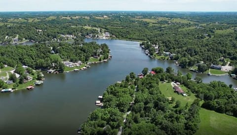 Near Williamstown Lake