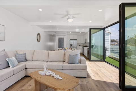 833-S-Pacific-St-Pixer-Pros-San-Diego-Real-Estate-Photography-35