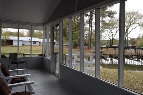 1DFFFAED-14A6-471F-B848-AA4684C83F75_1_105_c