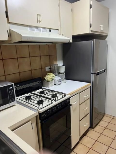 Microwave, oven, stovetop
