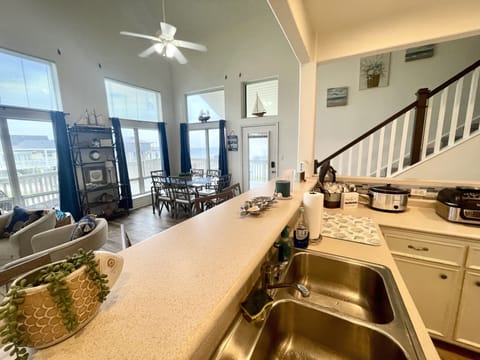 Nicely appointed kitchen